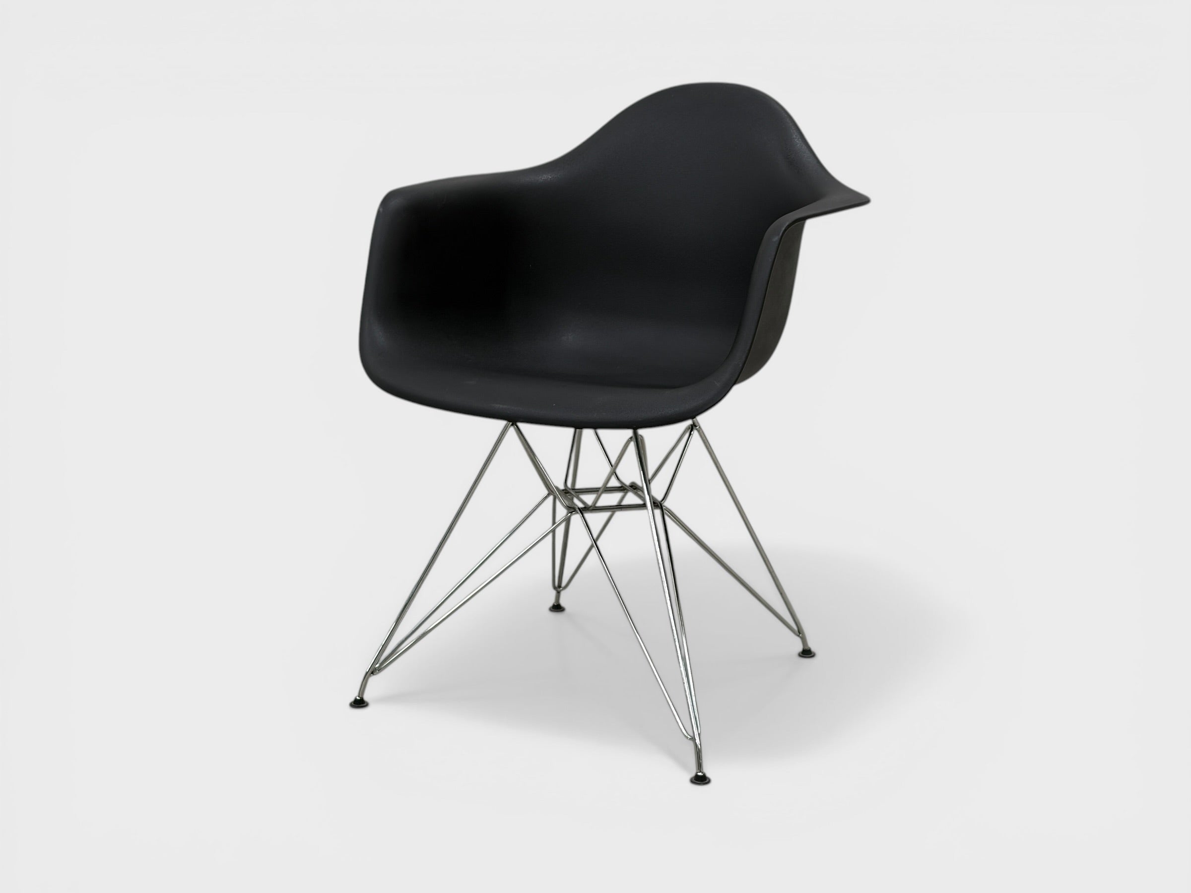 Eames Replica Black Chair "Eiffel Tower"