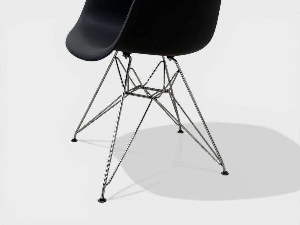 Eames Replica Black Chair "Eiffel Tower"