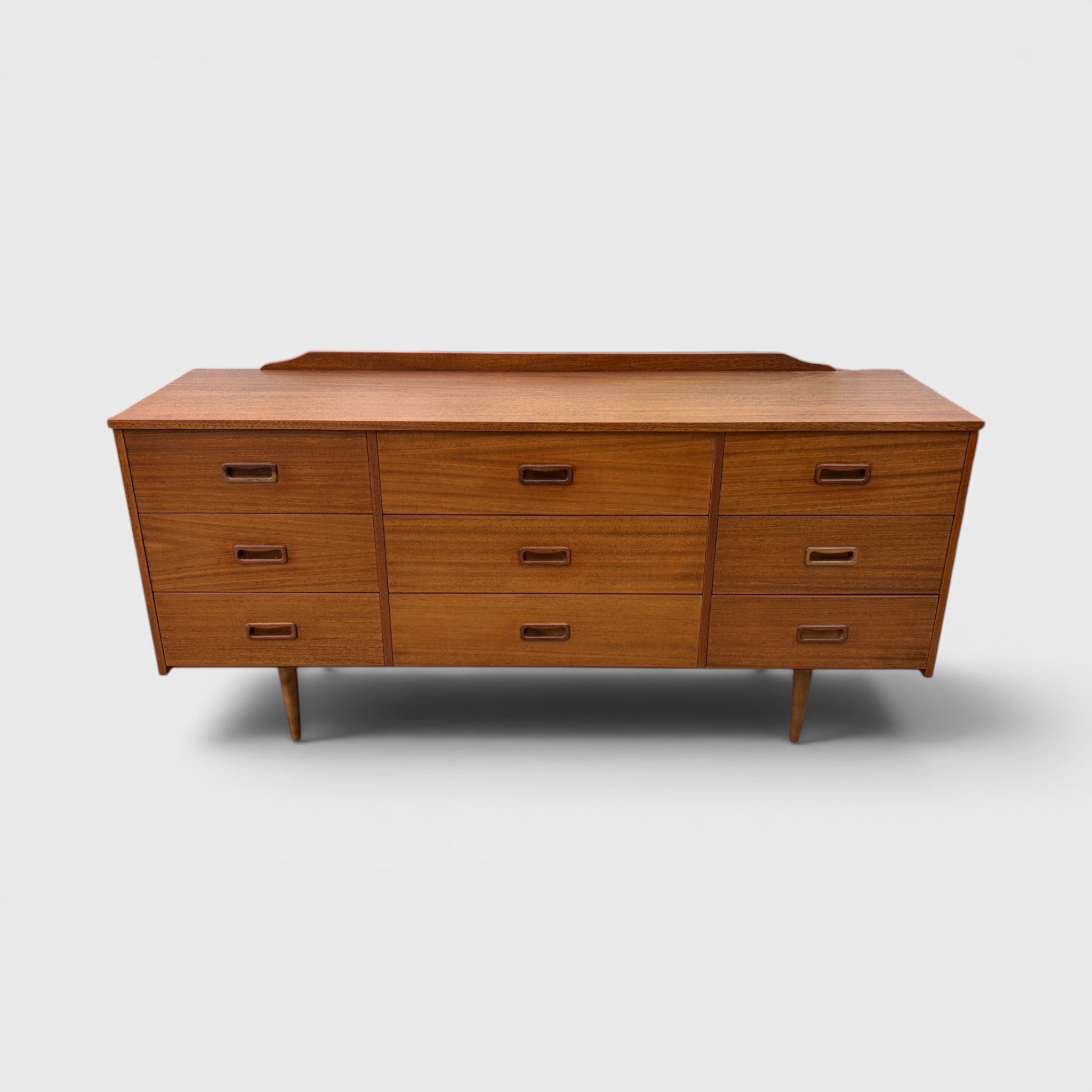 Mid-Century 9-Drawer Dresser