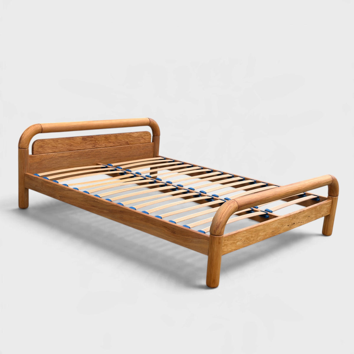 Design Mobel Bed Solid Rimu - Queen