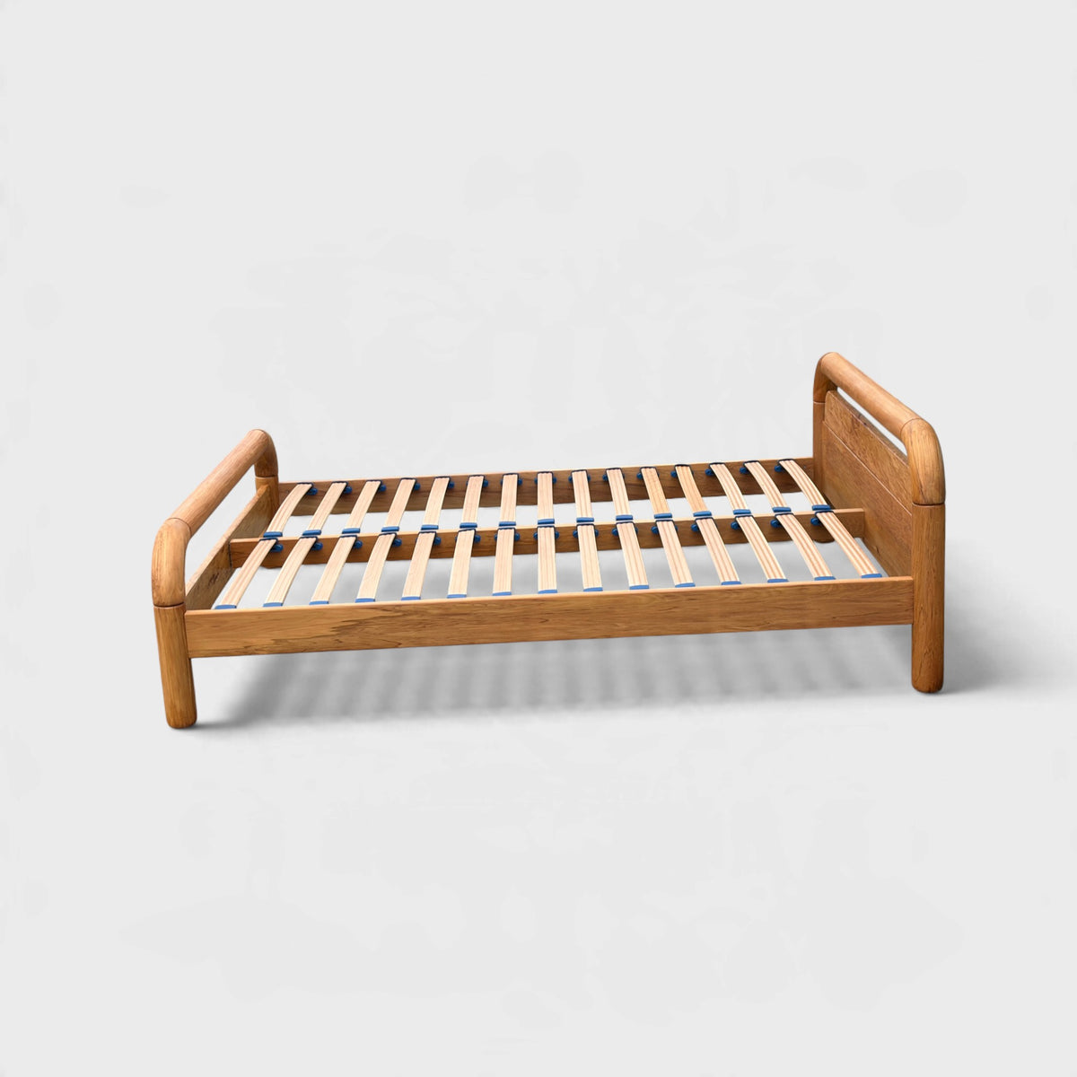Design Mobel Bed Solid Rimu - King